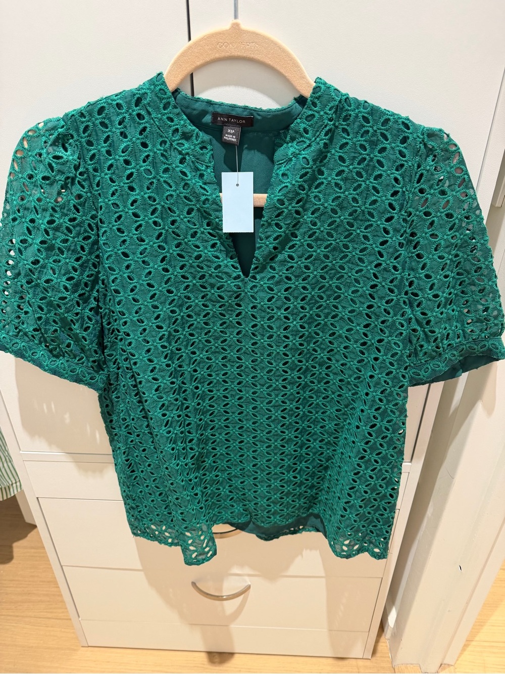Ann Taylor Emerald Green Eyelet Keyhole Blouse